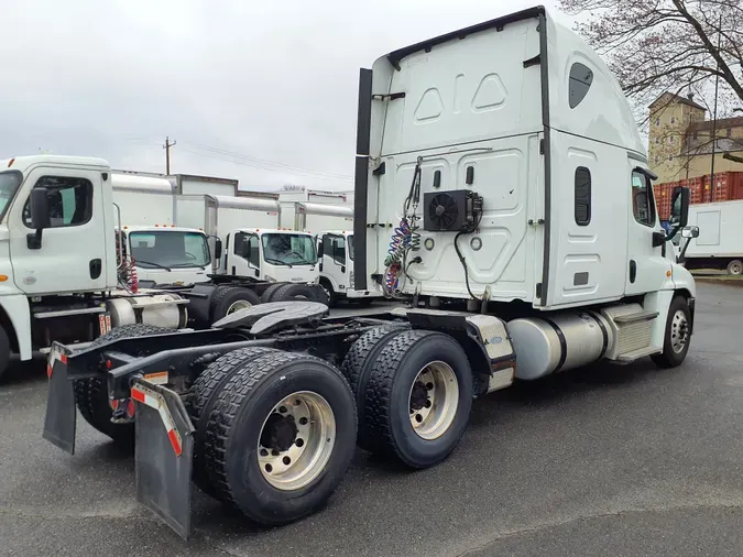 2019 FREIGHTLINER/MERCEDES CASCADIA 125