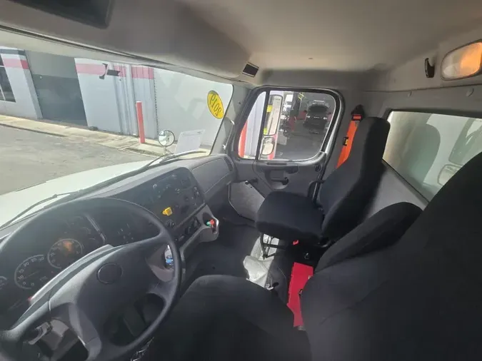 2019 FREIGHTLINER/MERCEDES M2 106