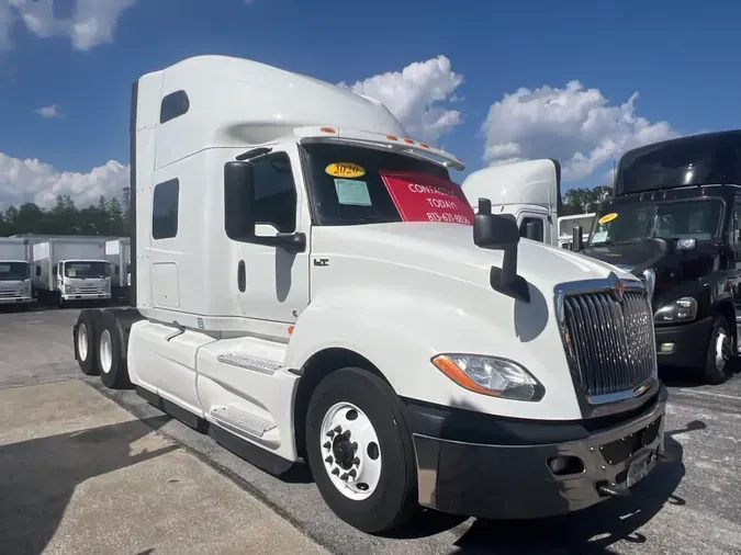 2020 NAVISTAR INTERNATIONAL LT625 SLPR CAB
