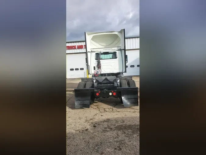 2019 International RH613
