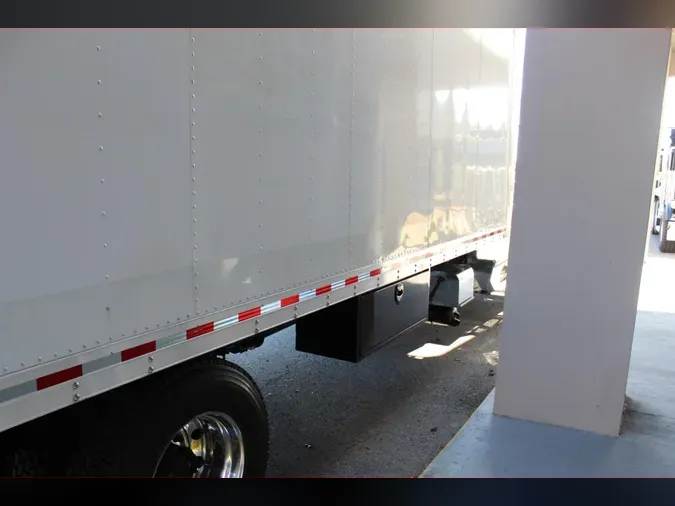 2020 Peterbilt 337975dff45d1a72208bf33a2c076e76018