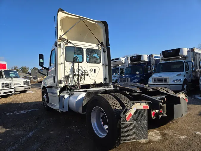 2019 FREIGHTLINER/MERCEDES NEW CASCADIA 116