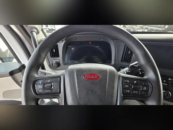 2024 Peterbilt 579