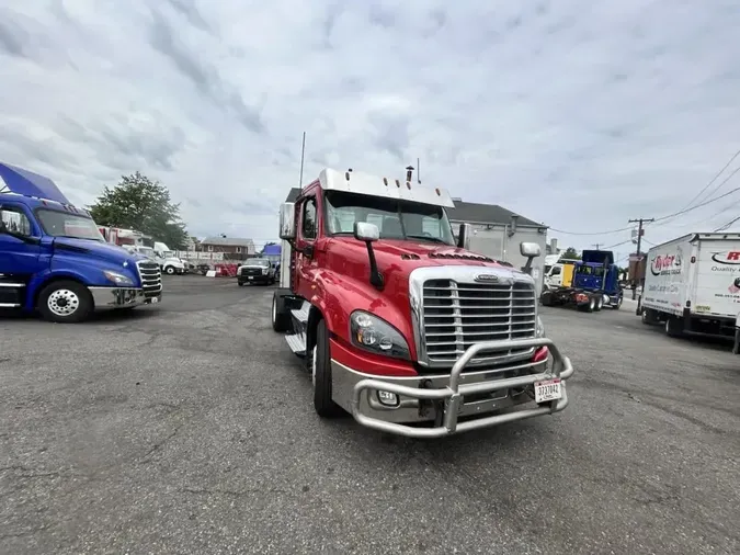 2019 FREIGHTLINER CASCADIA 125