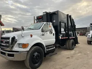2013 FORD F750 SD