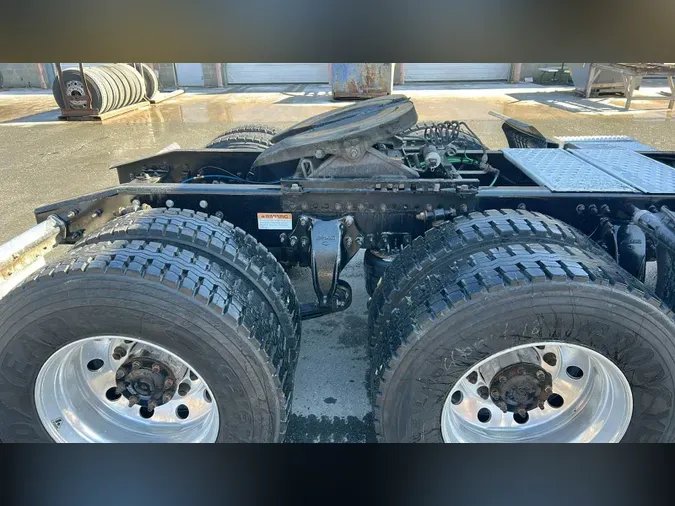 2020 Freightliner Cascadia 126