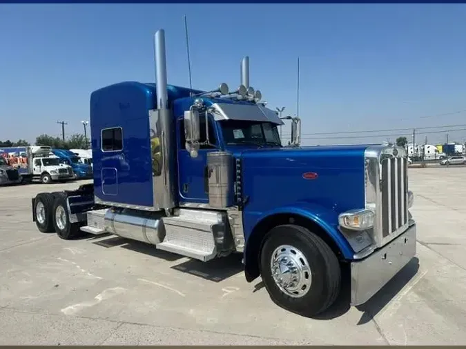 2022 Peterbilt 389