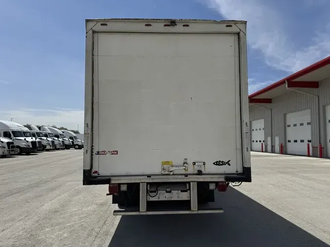 2013 Peterbilt 330