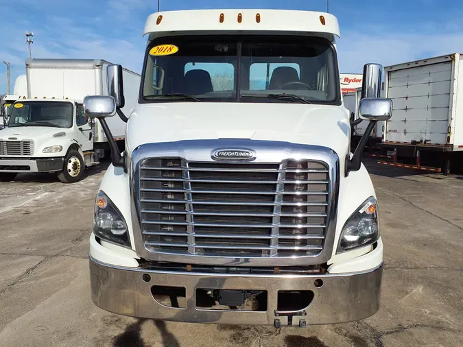 2018 FREIGHTLINER/MERCEDES CASCADIA 113