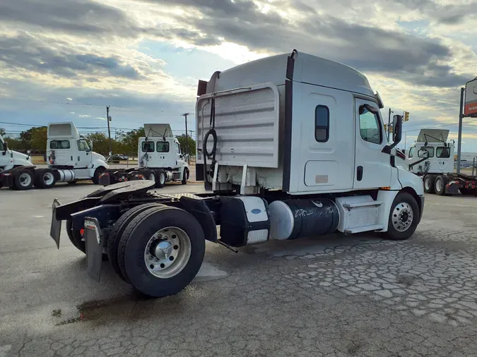 2019 FREIGHTLINER/MERCEDES NEW CASCADIA 126