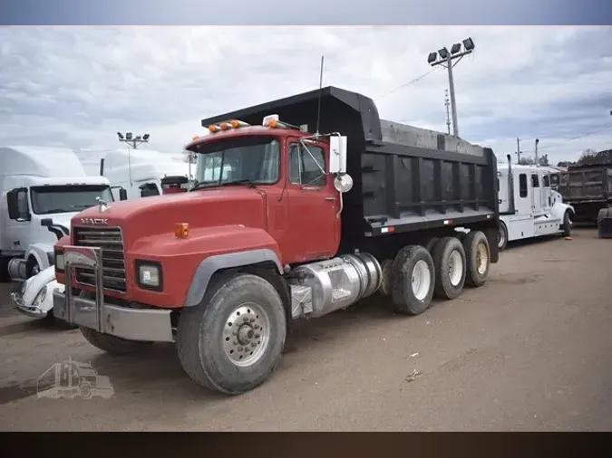 2001 MACK RD68897715d12bef110ebfe736759d06adf22