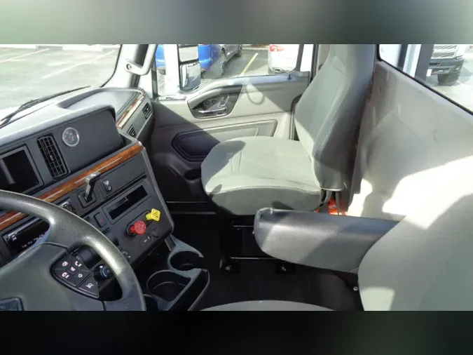 2020 International LT625