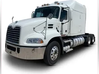 2013 Mack Pinnacle