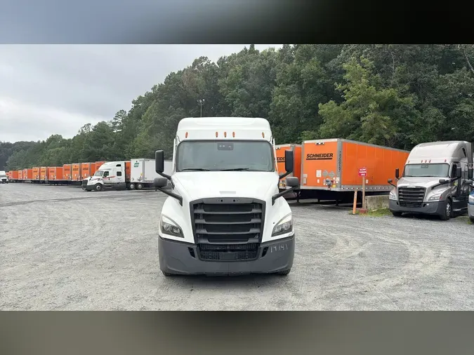 2022 Freightliner Cascadia 126977ce5d70b2530e9df4795f4ce61c62b