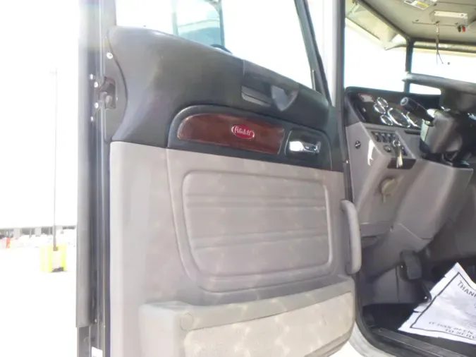 2020 Peterbilt 389