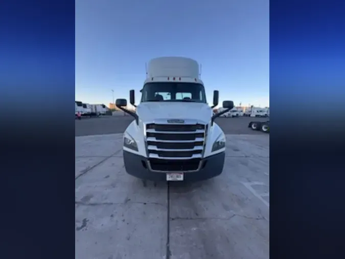 2020 FREIGHTLINER NEW CASCADIA 116