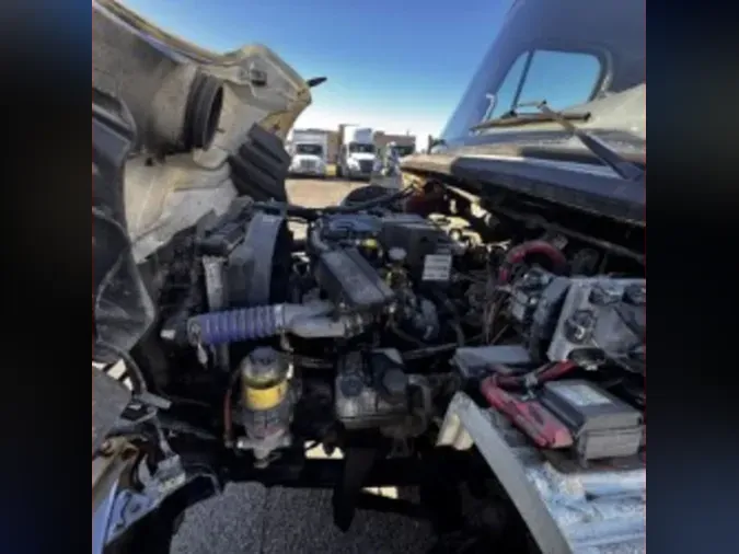 2020 FREIGHTLINER/MERCEDES M2 106