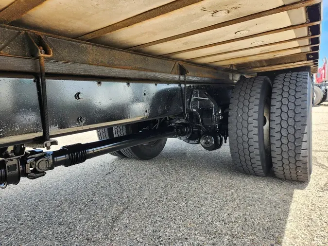 2015 HINO 268