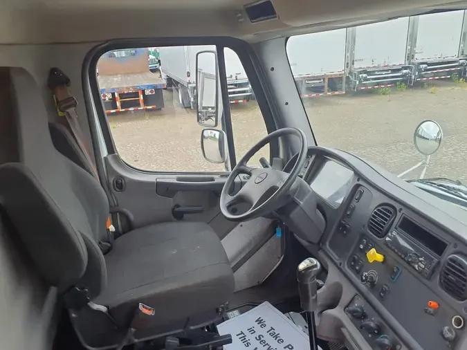 2020 FREIGHTLINER/MERCEDES M2 106