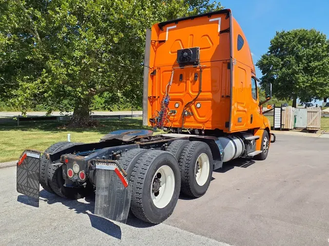 2019 FREIGHTLINER NEW CASCADIA PX12664