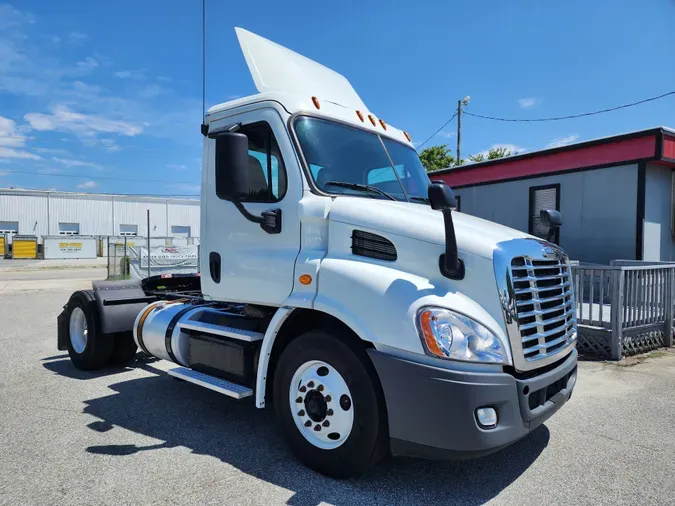 2018 FREIGHTLINER/MERCEDES CASCADIA 113