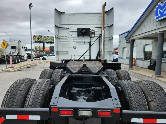 2021 VOLVO VNL64T740978b0482d2abf34f63d3ddfcc96217de