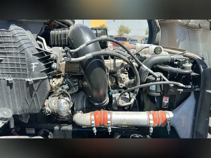2025 Freightliner Cascadia 126