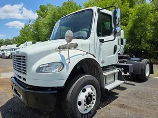 2013 FREIGHTLINER M2 106