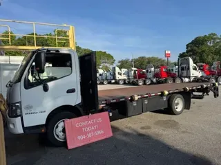 2018 HINO HINO 195