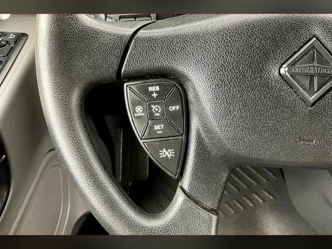 2022 INT LT625 6x4