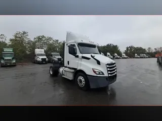 2018 Freightliner Cascadia 126