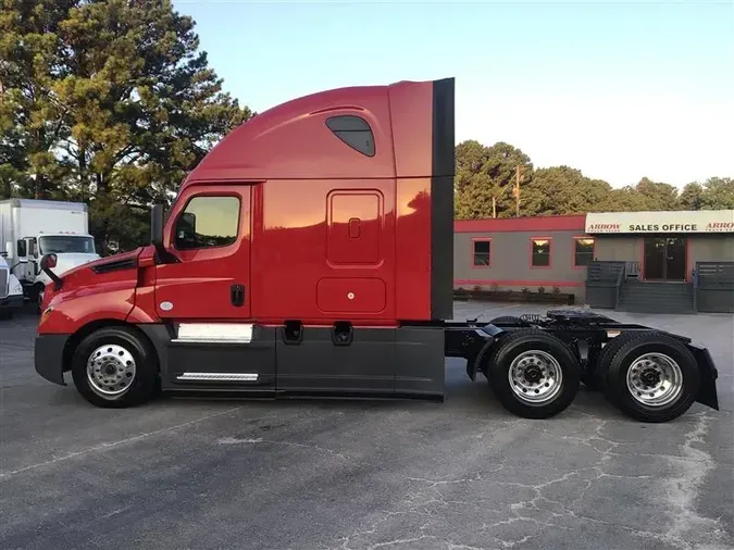 2020 FREIGHTLINER CASCADIA