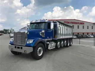 2022 Freightliner 122SD