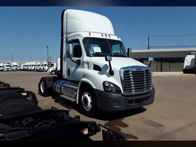 2019 FREIGHTLINER CASCADIA 113