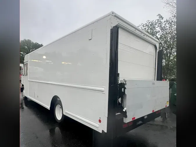 2018 FRTLR CUSTOM CHASSIS CORP MT45