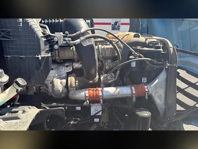 2021 FREIGHTLINER CA126