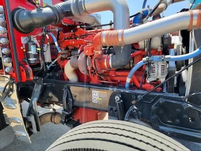 2022 Peterbilt 389