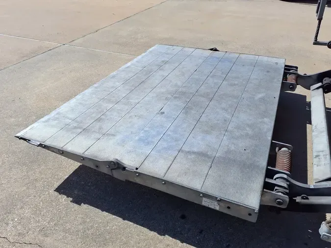 2019 FREIGHTLINER/MERCEDES M2 106