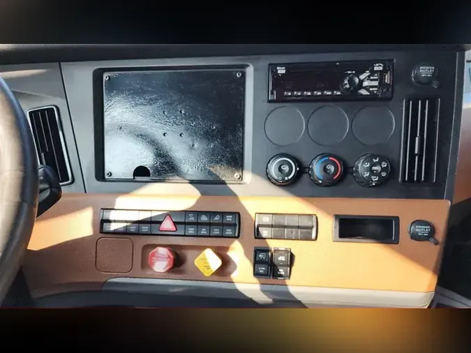 2019 FREIGHTLINER CASCADIA