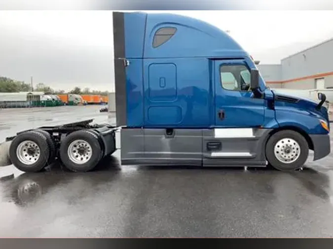 2022 Freightliner Cascadia