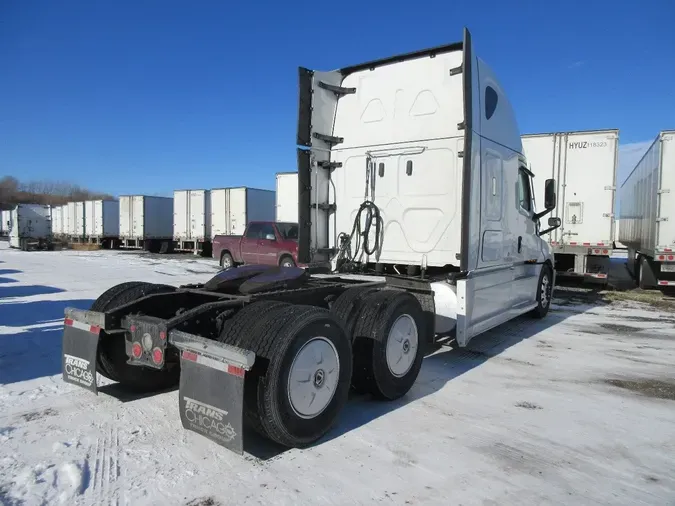 2023 FREIGHTLINER Cascadia 126