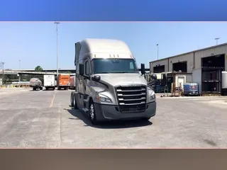 2023 Freightliner Cascadia