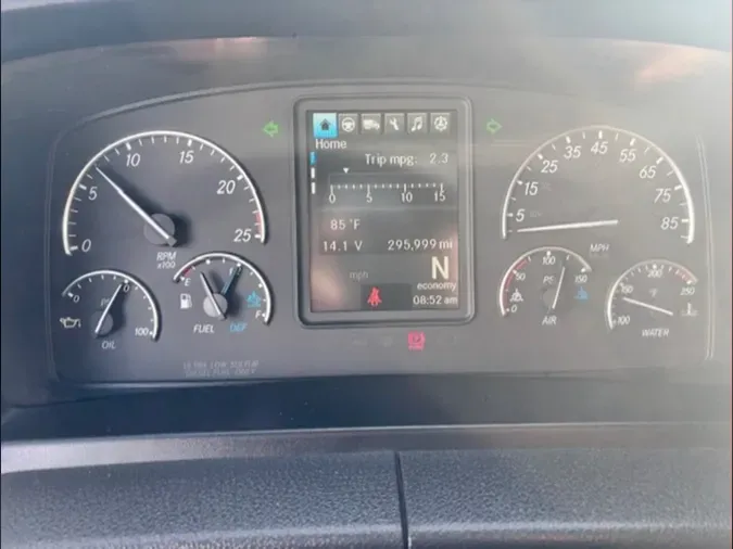 2023 Freightliner Cascadia 126