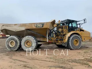 2019 Caterpillar 745