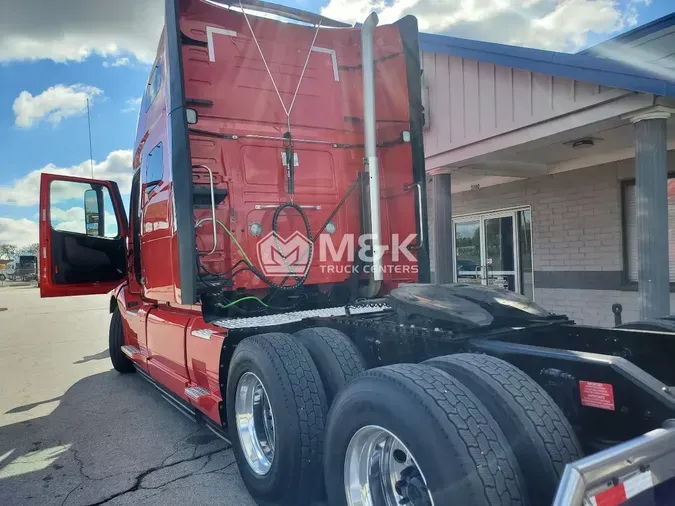 2024 VOLVO VNL64T760