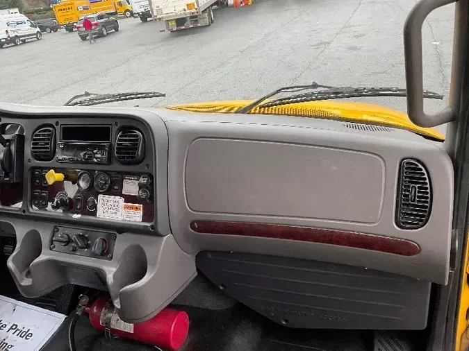 2018 Freightliner M2