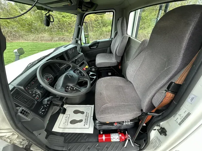 2023 International LT625