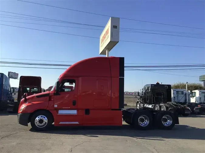 2022 FREIGHTLINER CASCADIA