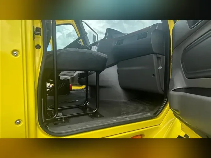 2020 INTERNATIONAL RH613