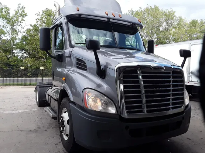 2018 FREIGHTLINER/MERCEDES CASCADIA 113